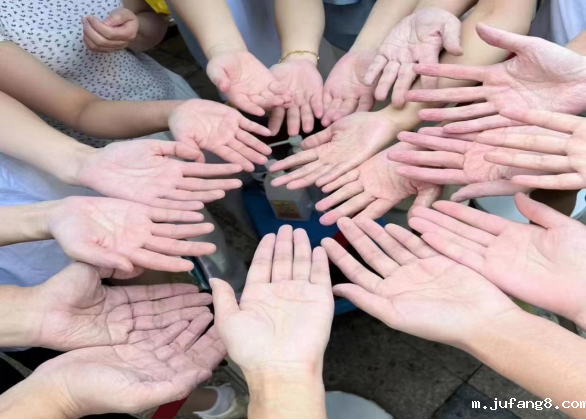 1745551796223020300.png 1659774287174043178.png