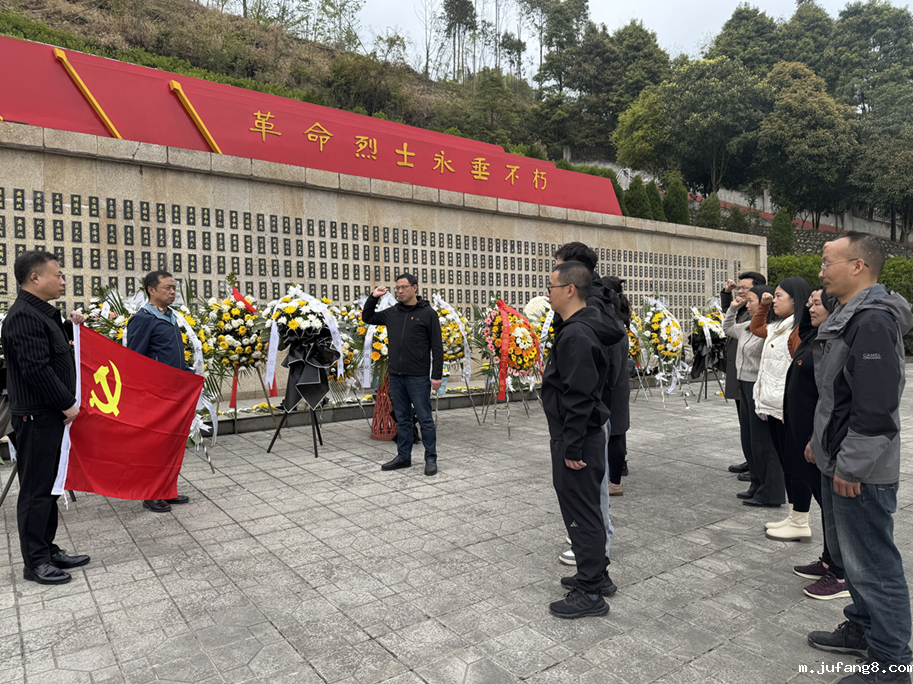 1746513503940021423.png 1745479314092089497.png